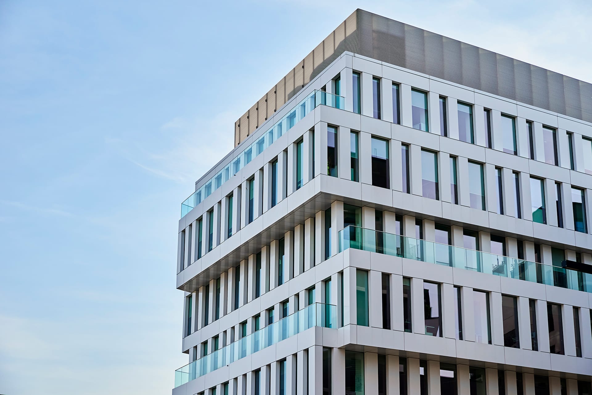 Securing Office Buildings - The façade of a class A office tower - best practices for commercial building security