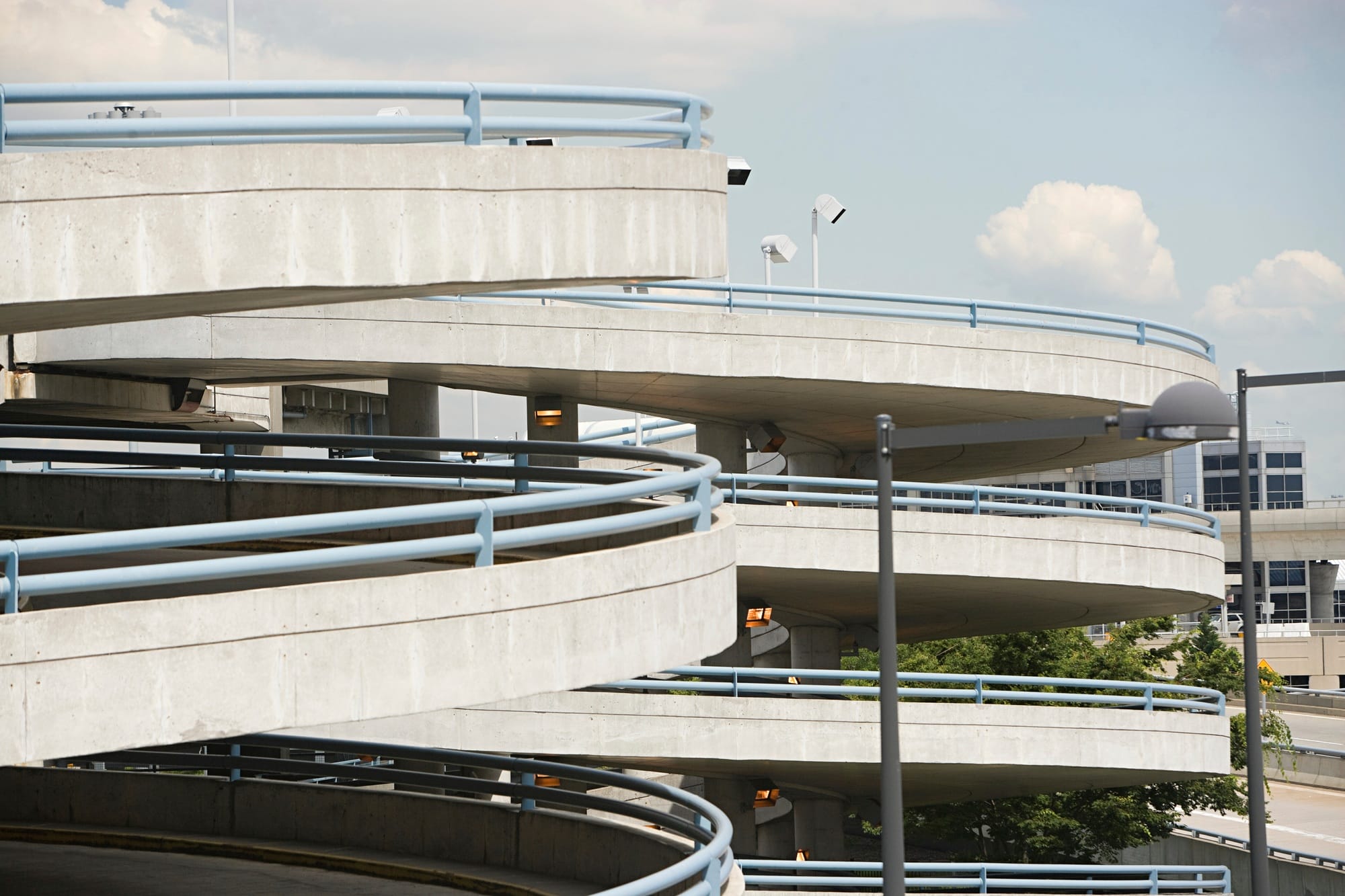 Spiral ramp of a multi-level parking garage